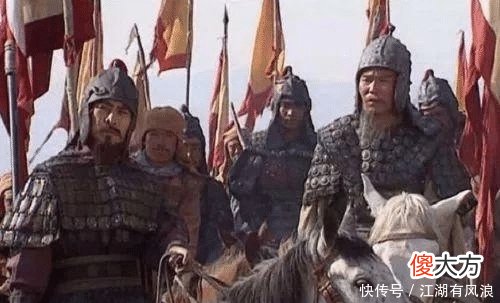 【历史故事】魏延墓前为何跪着两石马一石像？他脑后并没有反骨，真凶是此牛人