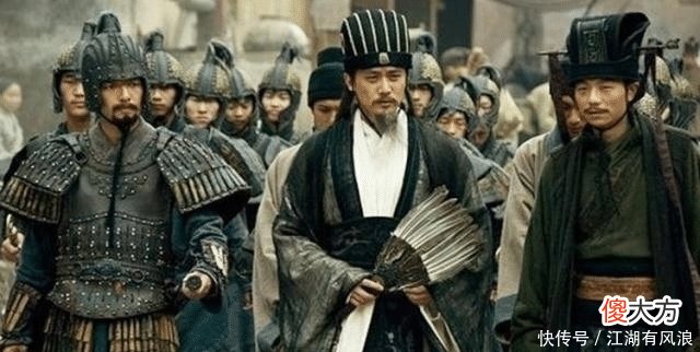 【历史故事】魏延墓前为何跪着两石马一石像？他脑后并没有反骨，真凶是此牛人