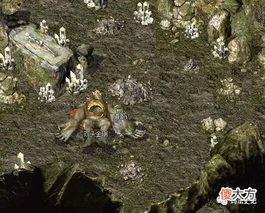 【游戏世界】热血传奇：21年间法神套装的最强属性都在这了！