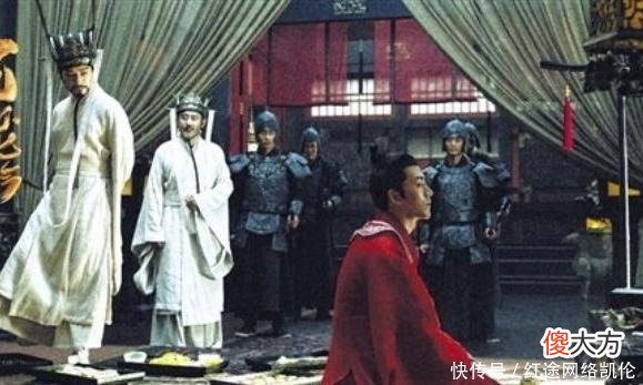 【爱历史】大殿之中，一片死一般的静寂，众文武百官满脸疑惑地望着赵皓