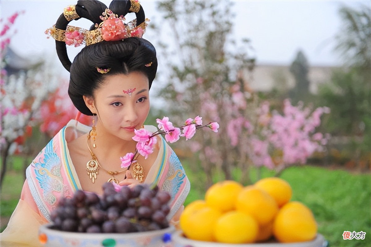 【历史故事】《推背图》预言了七个奇女子，如今五个已应验，其余两个或将出现