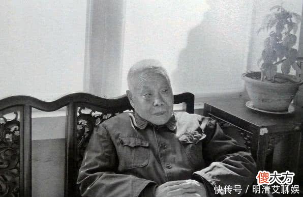 【历史故事】中国最后一位太监，20年不洗澡，临死前说出原因！