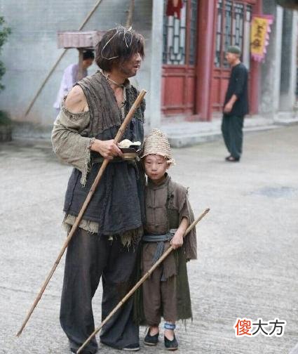 【历史故事】清朝的时候，有一种吃火炭的乞丐，可是后来因为一个原因绝迹了