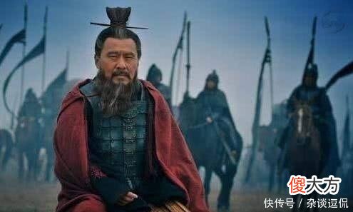 【历史故事】为何曹操当时没有用火箭攻击?结果白白让别人用草船借走了箭