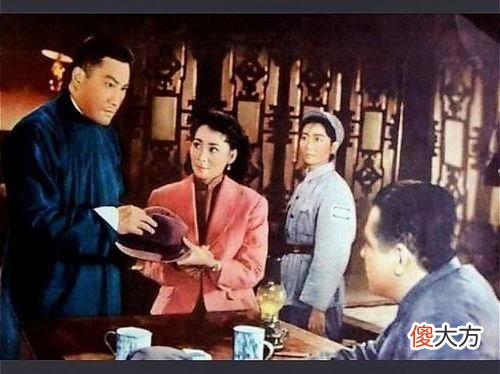 【爱历史】师长起义遇麻烦，妻儿被扣为人质，副师长带兵哗变