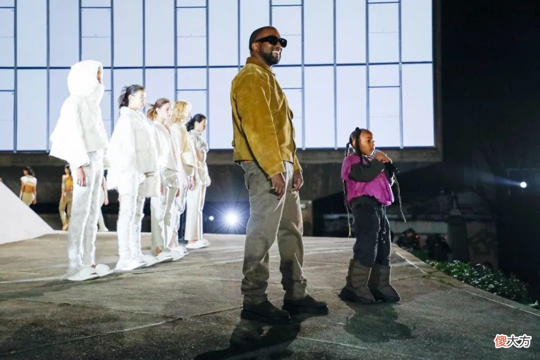 【就爱时尚】矛盾升级，Ye 怒斥 adidas 未经允许举办 YEEZY Day