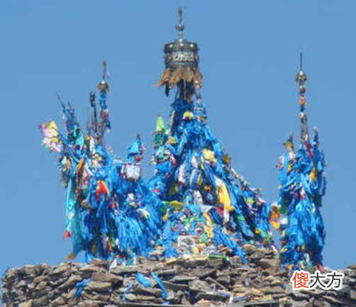 蒙古上百年圣山:传闻是成吉思汗埋葬地,禁止外国人和女性踏入!