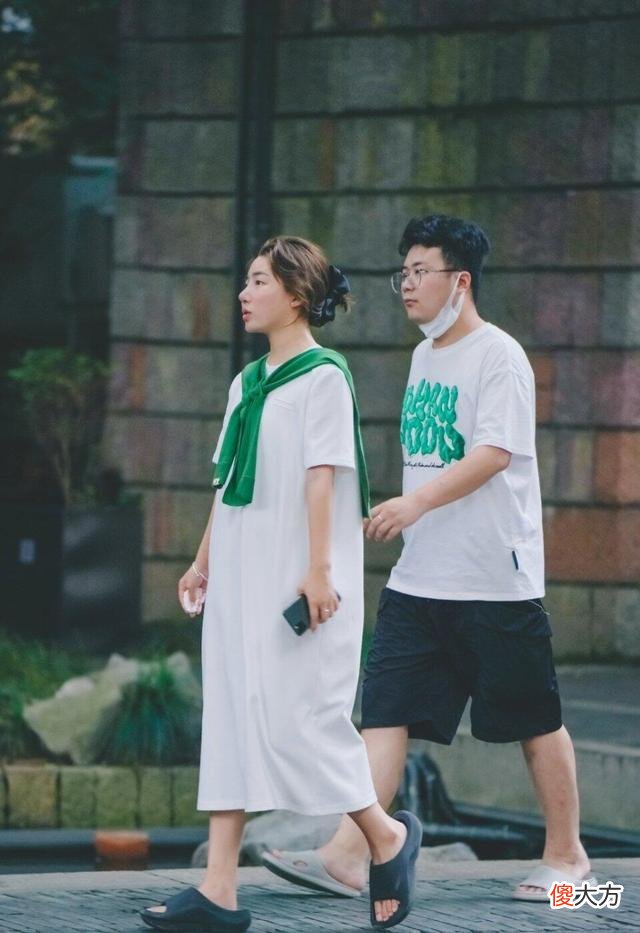 【就爱时尚】“杭州街拍”让我明白：在衣品面前，“身材”真不重要！