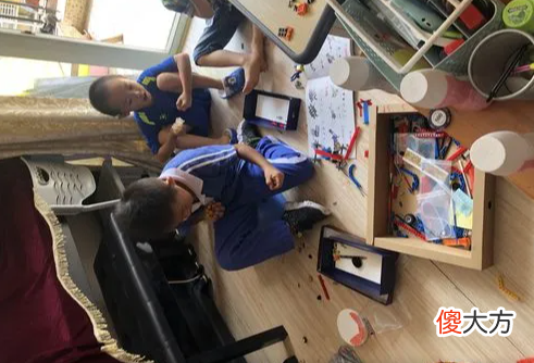 不管关系多好，带娃去玩，都要有眼力见，不把自己当外人会招人烦