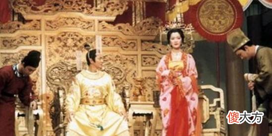 【爱历史】皇帝的后宫究竟有多可怕？看完你就明白了