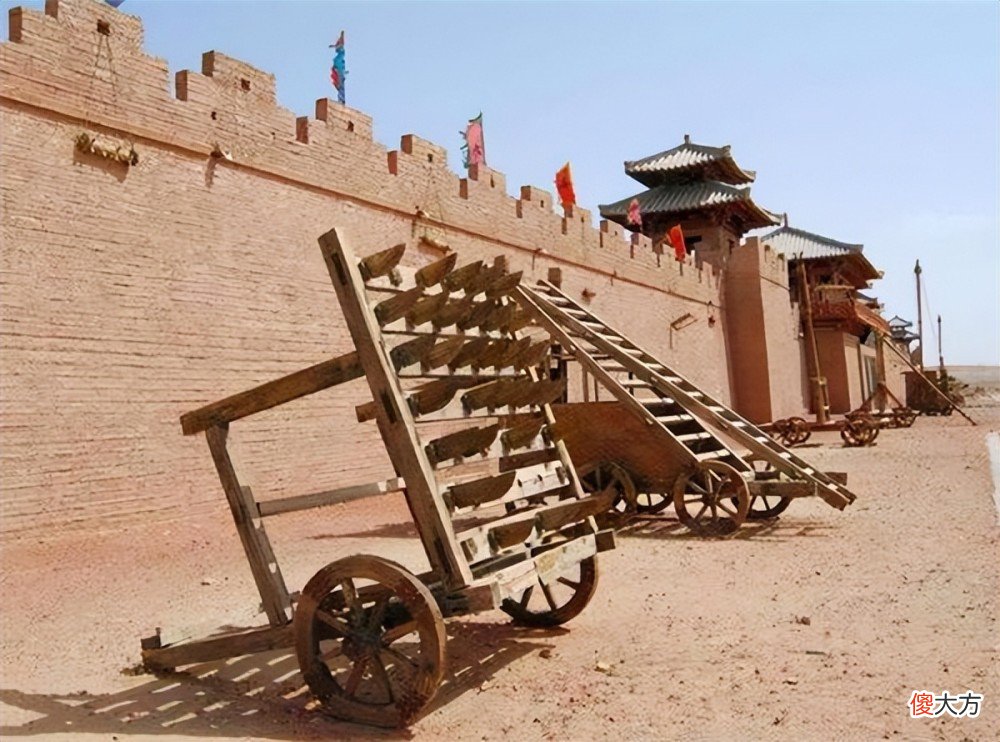 【爱历史】古代打仗为什么要用石块攻城？