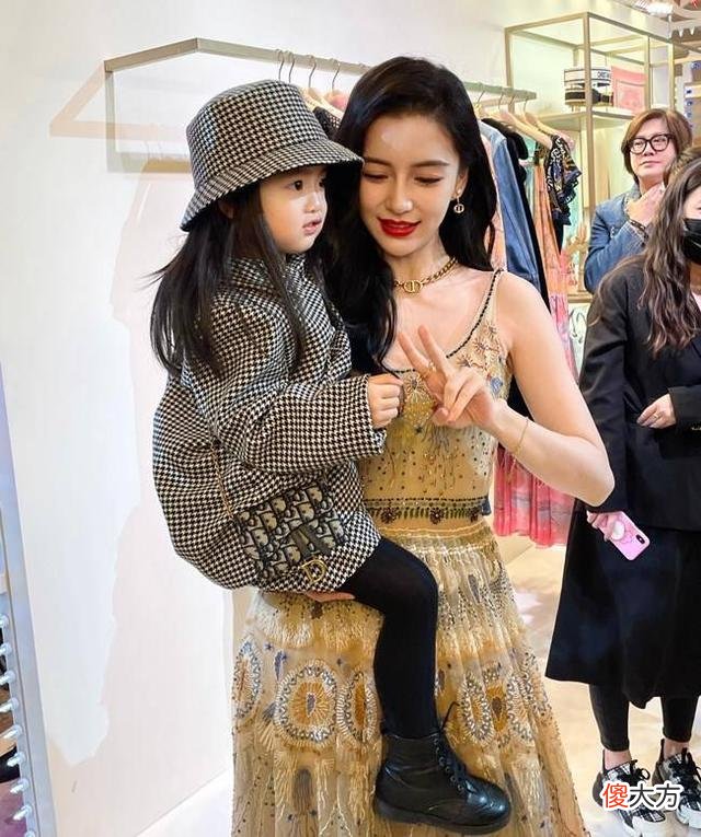 “天花板爸爸”葛沛豪：全网公认反恐婚大使，教出天使女儿小米