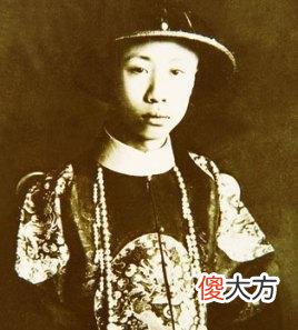 【爱历史】溥仪为什么要将婉容的孩子扔进熔炉里？