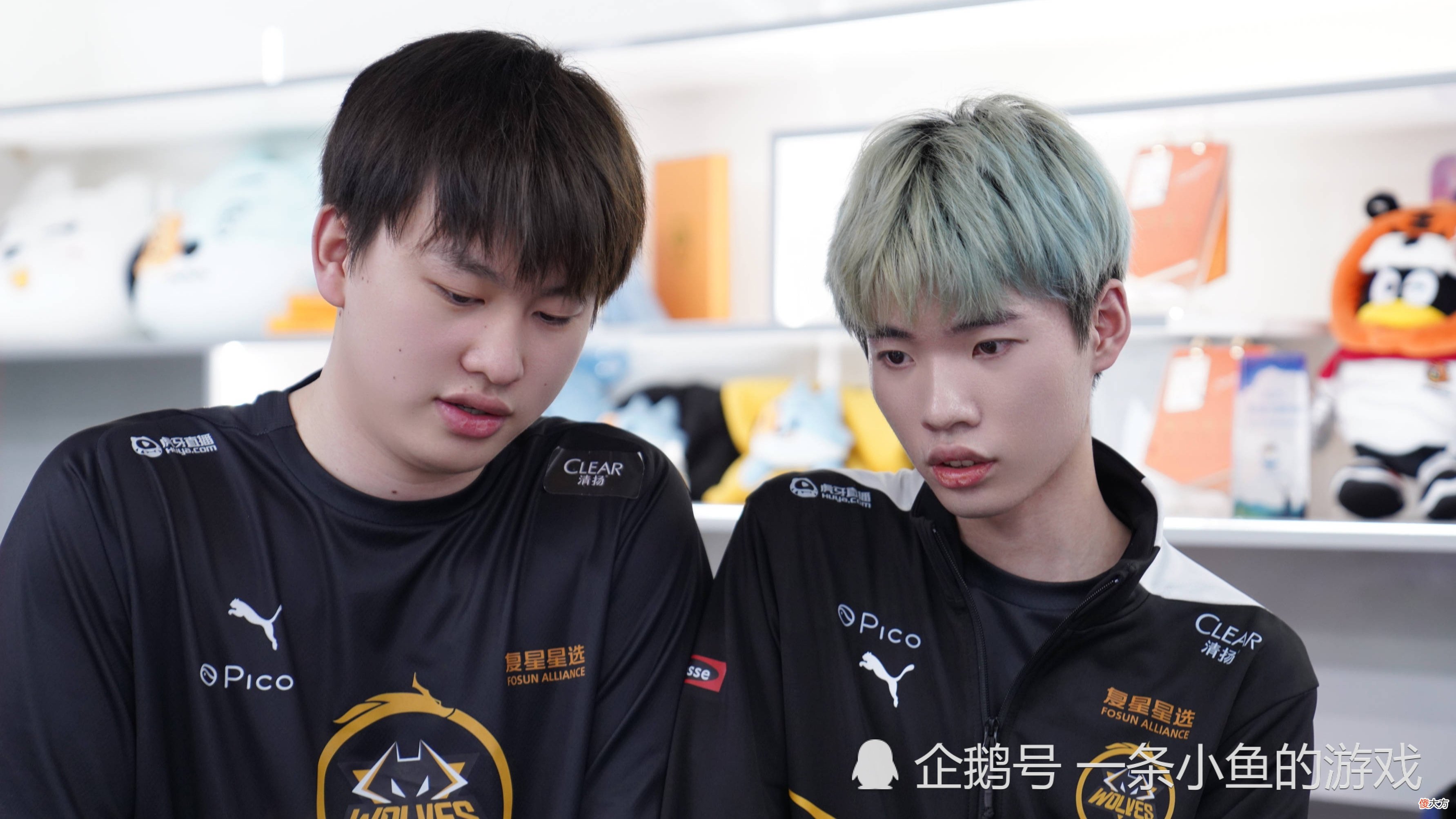 【游戏世界】第五周最佳阵容重庆狼队终于是排面，eStar算是两人上榜？