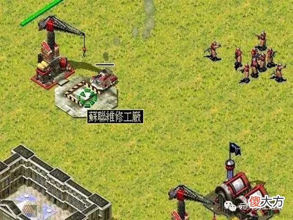 【游戏迷】红警：恐怖机器人钻战车怎么办？新手回家维修，老手仅需两个操作