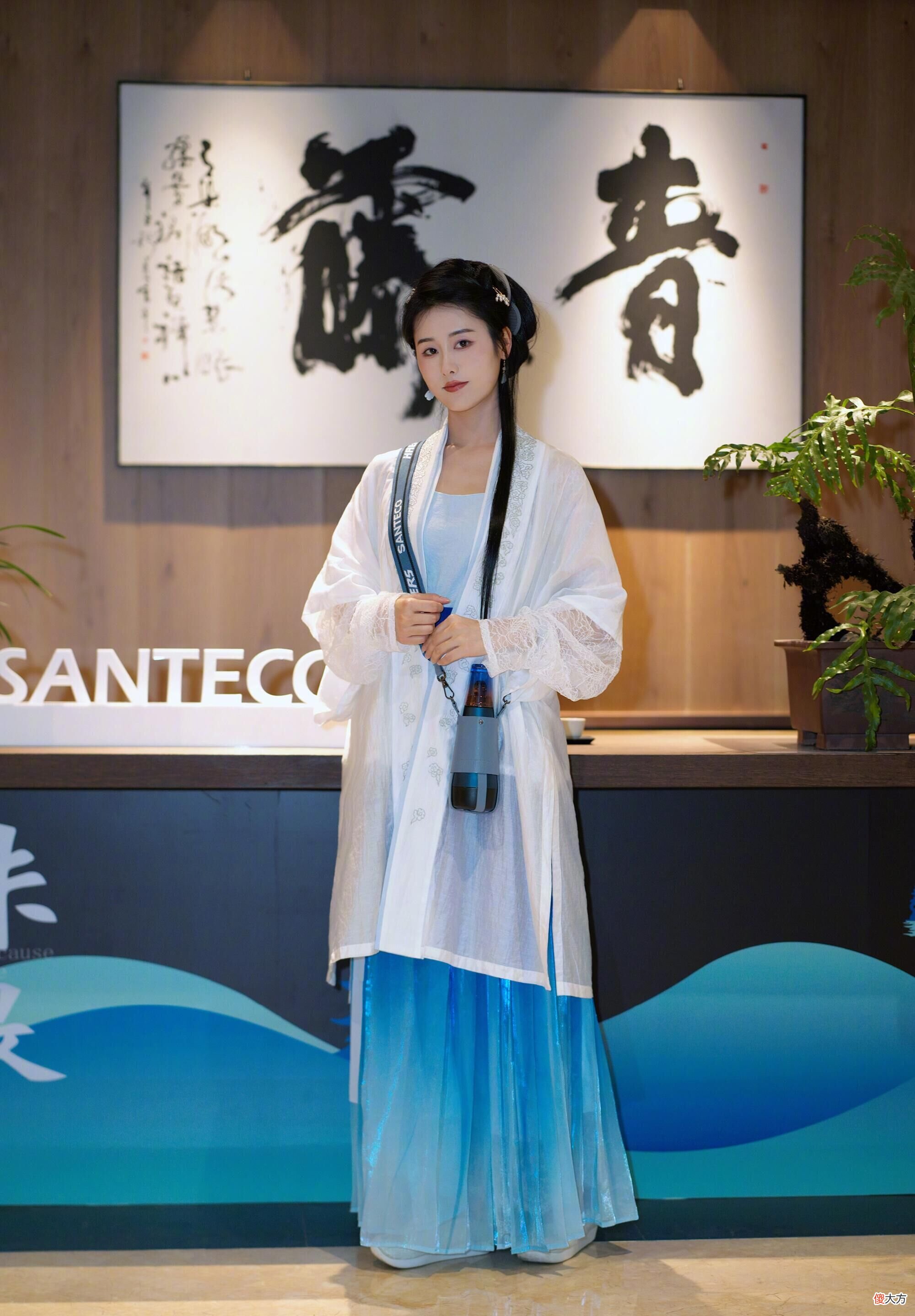 【时尚一点】“汉服女子”美到海外！古典又漂亮，外国人都被惊艳到了