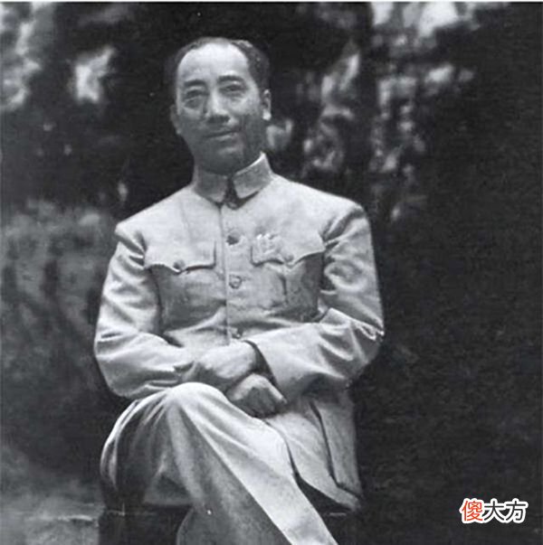 【爱历史】戴笠在黄埔军校时经济拮据，他主动替食堂买菜，图的是什么