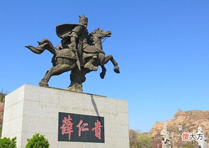【爱历史】历史上两位使用方天画戟的人，一位名垂青史，一个遗臭万年！