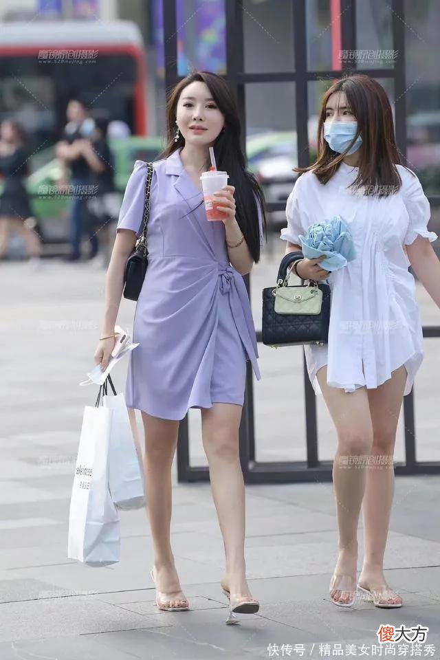 【时尚一点】西服领连衣裙，端庄优雅，在浪漫紫配色的衬托下，温婉贤淑