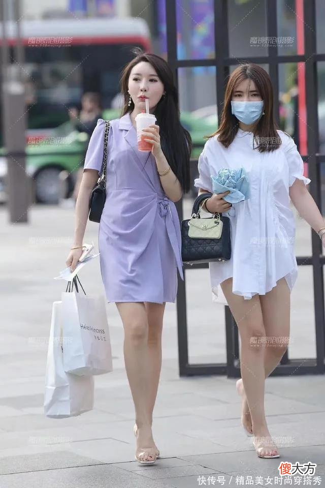 【时尚一点】西服领连衣裙，端庄优雅，在浪漫紫配色的衬托下，温婉贤淑