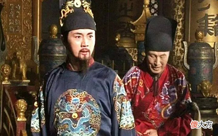 【历史故事】清官告老还乡,卖女儿凑路费,朱元璋得知后怒斥:将这个贼人阉了