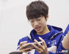 【游戏世界】清融不愧是联盟顶级中单，嫦娥打野拿捏Hero，和梦岚配合度超高