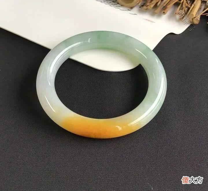 【就爱时尚】翡翠也会“生病”？99%的人不知道为什么