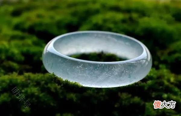 【就爱时尚】翡翠也会“生病”？99%的人不知道为什么