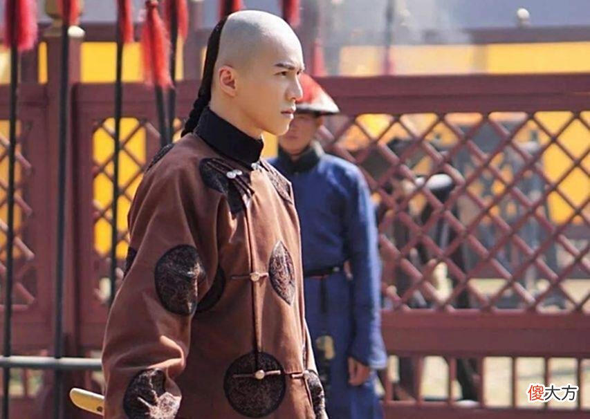 【爱历史】侍卫救了乾隆，皇帝问他要啥赏赐？侍卫：就赏我一个胖宫女吧