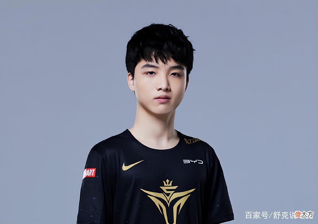 【游戏迷】Rich被theshy打得原形毕露？V5不敌OMG后，粉丝吐槽：Rich太菜了