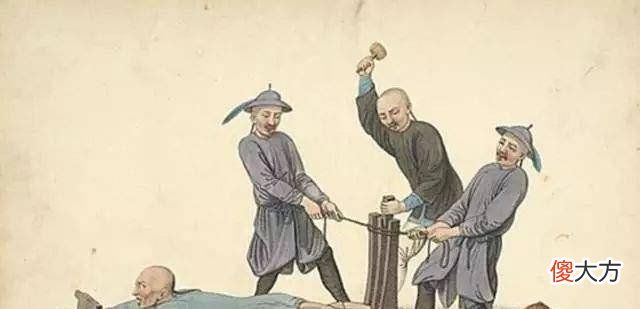 【爱历史】古人发明了“逍遥床”，名字优雅，过程却残忍：女犯人宁死不肯睡