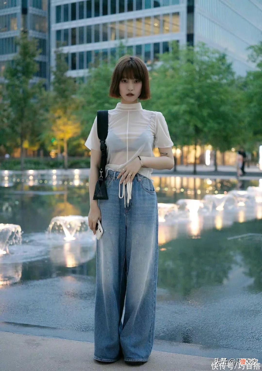 【时尚一点】喜欢长裤的女生要擦亮眼睛了！今后流行的款，必然没有“紧身裤”