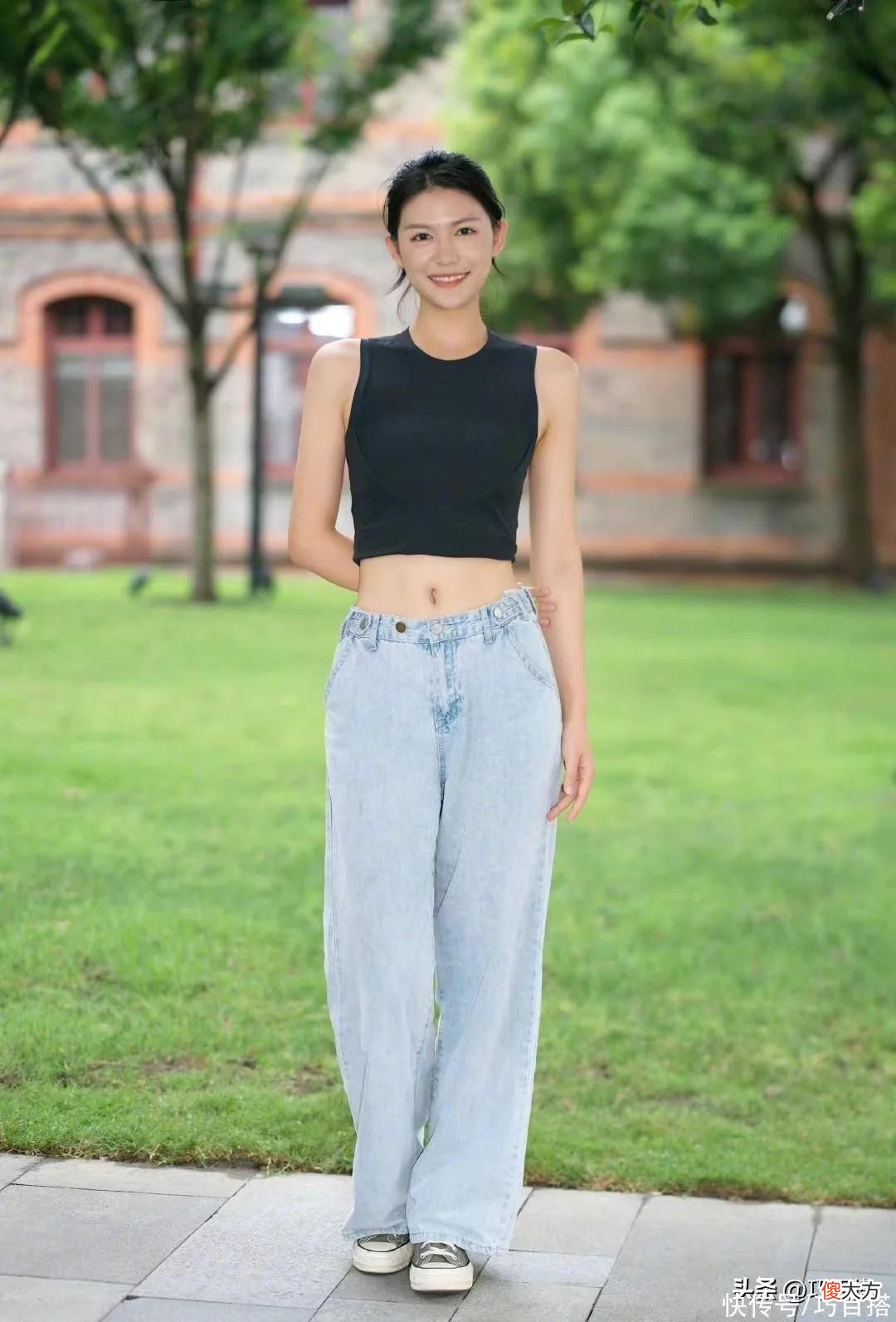 【时尚一点】喜欢长裤的女生要擦亮眼睛了！今后流行的款，必然没有“紧身裤”
