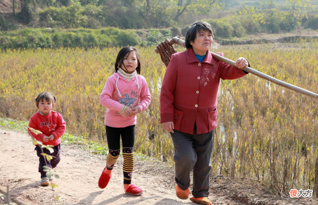 钱多孩子少，钱少孩子多？生娃的这些原因很真实，让人无从反驳