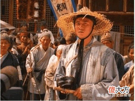【历史故事】朱元璋出街暗访，扮成乞丐去要饭，为何回来后连杀五位大臣