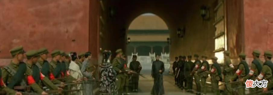 【历史故事】《末代皇帝》中的这些镜头，外国导演应该先补脑中国的历史
