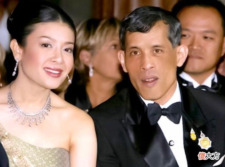 【历史故事】西拉米王妃罕见奢侈，佩戴太后绿宝石项链，网友：珠宝配美人