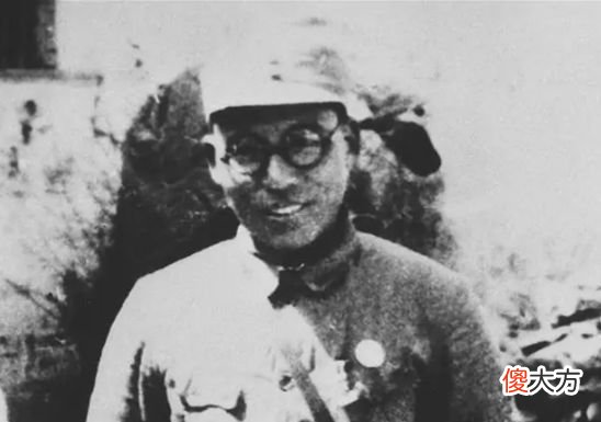 【爱历史】一生六次叛变的墙头草，抱大腿求饶，陈老总：你没一点人性！