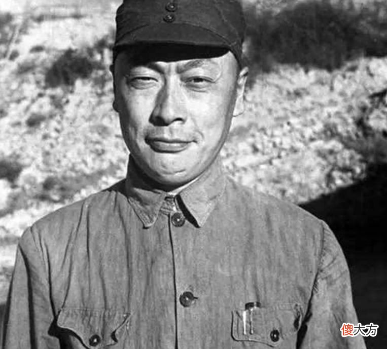 【爱历史】一生六次叛变的墙头草，抱大腿求饶，陈老总：你没一点人性！