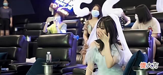 【游戏迷】骚男真情告白求婚成功,小茉莉感动到全程抹泪,岳母颜值是亮点