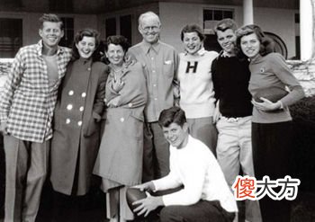 【历史故事】肯尼迪家族：祖辈赚不义之财，子孙多死于非命