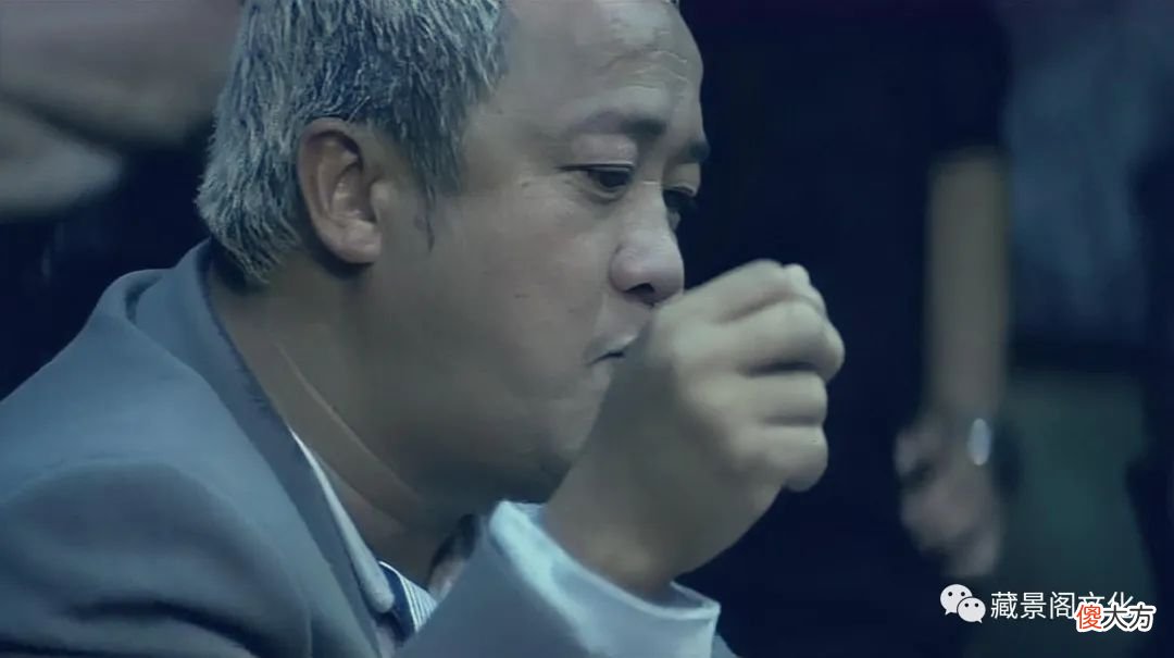 【历史故事】他是香港第一黑帮的大佬，为兄弟走上江湖，却因不守规矩颜面扫地