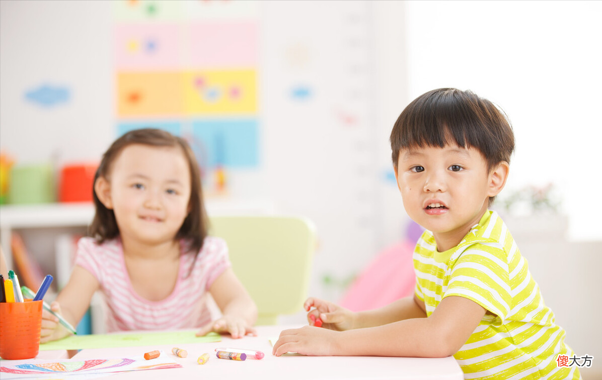 大多数时候，孩子真的是被我们教“蠢”的