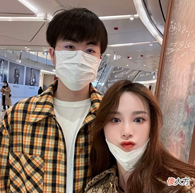 【游戏世界】七夕节秀恩爱?姿态Letme携手夫人进行双排solo,儿姿主动当小丑