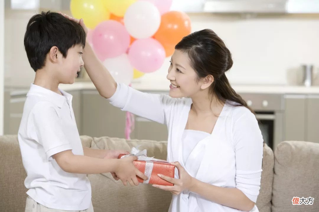 这5句话，你越说孩子将来越幸福，高情商的父母成就孩子的一生