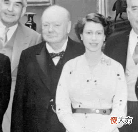 【爱历史】首相丘吉尔：看着伊丽莎白成长为王，去世后举行国葬，百万人送行