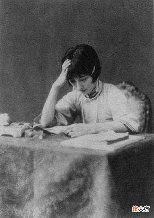 【爱历史】母亲去世翁香光积怨久矣,冲陆小曼嘶吼:你为什么抓住我父亲不放