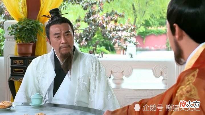 【历史故事】刘伯温讨水喝，农妇往碗里撒一把谷壳，多年后刘伯温说：她是高人