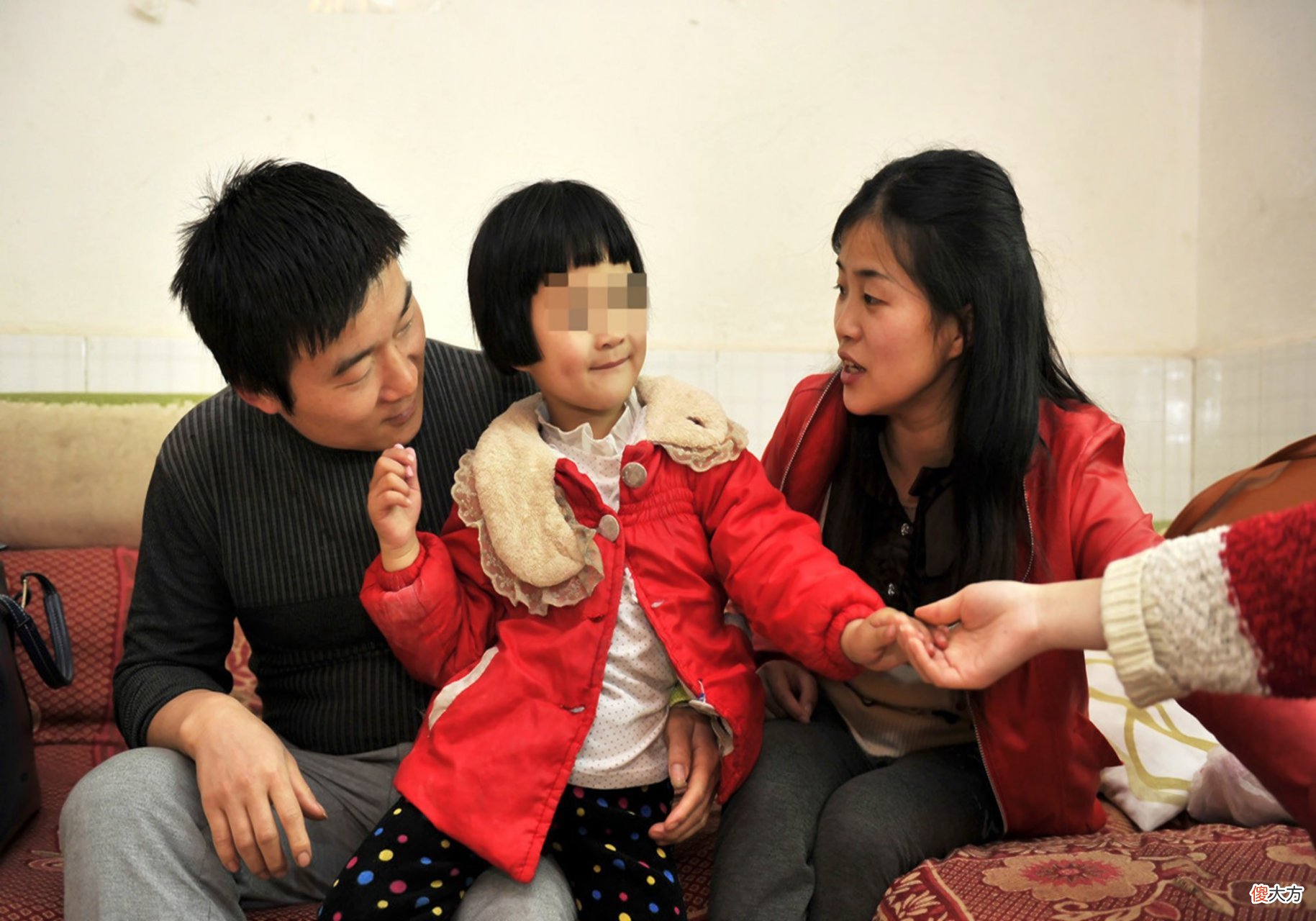 孩子见到“他”就大哭，哄都哄不住，这种情况家长一定要心中有数