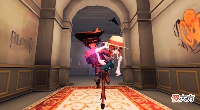 【游戏世界】第五人格：雕刻家紫挂特殊动作翻车了？人类被吊起来，心理很怪异